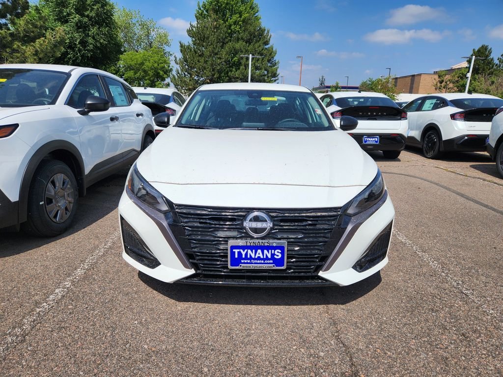 New 2026 White Nissan 2.5 SV image 2