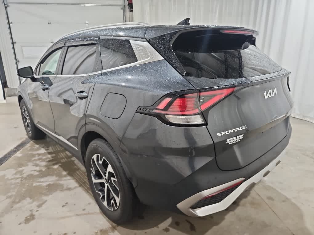 Used 2024 Gravity Gray Kia EX image 4
