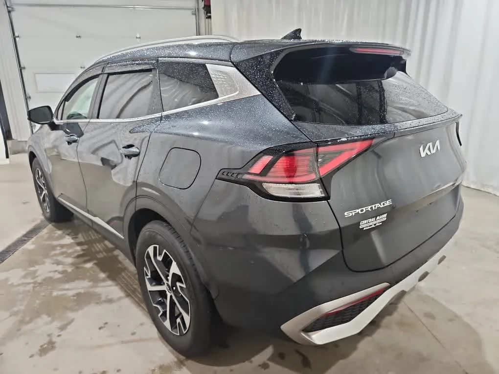 Used 2024 Gravity Gray Kia EX image 4