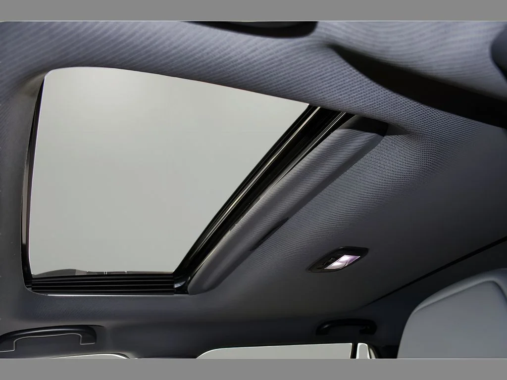 New 2026 CRYSTAL WHITE PEARL Subaru Limited image 14