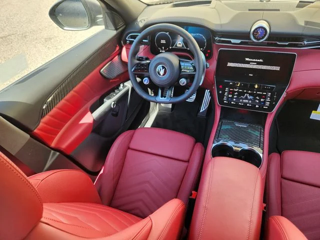 2026 Maserati Grecale Modena V6 - Photo 10