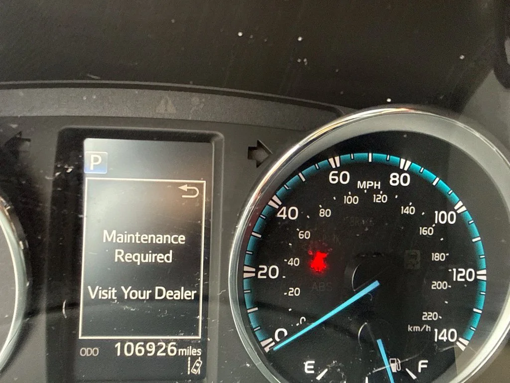 Used 2017 Silver Toyota XLE image 9