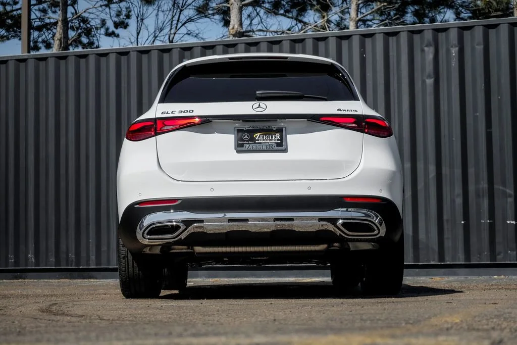 New 2026 Polar White Mercedes-Benz GLC 300 image 41