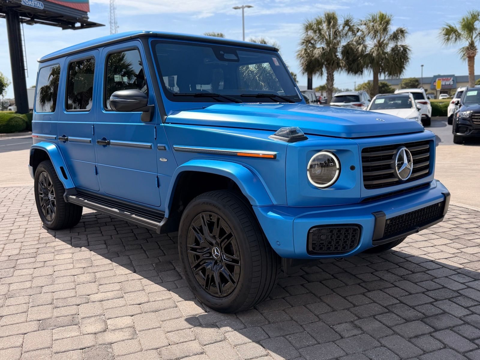 Certified Used 2025 MANUFAKTUR South Sea Blue Magno Mercedes-Benz G 580 image 7