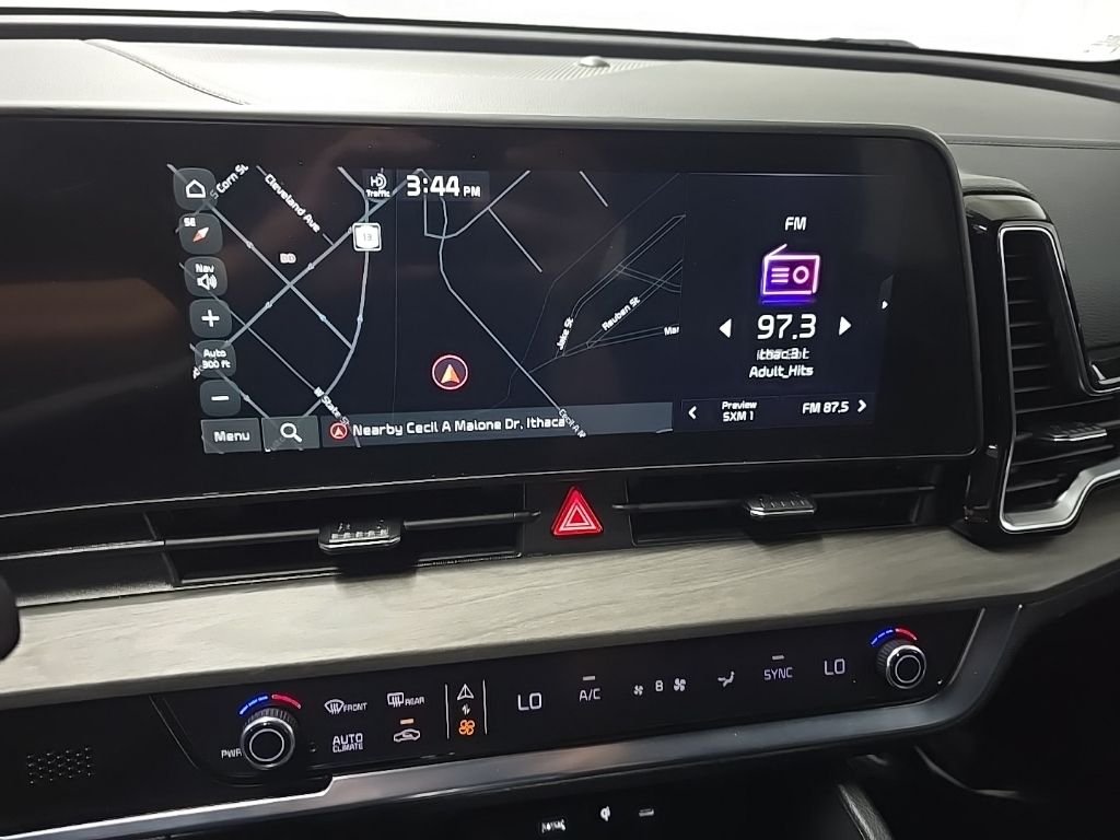 Used 2023 White Kia X-Line image 23