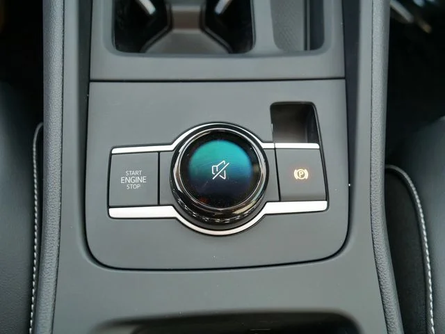 New 2026 White/off-white Volkswagen 2.0T SE image 11