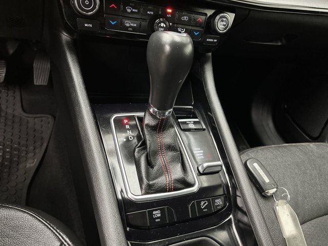 Used 2023 Laser Blue Pearlcoat Jeep Trailhawk image 22