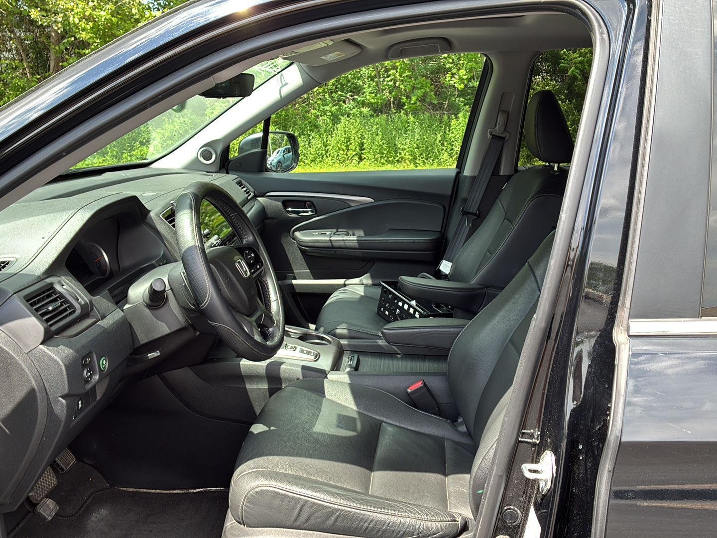 Used 2021 Crystal Black Pearl Honda EX-L image 9
