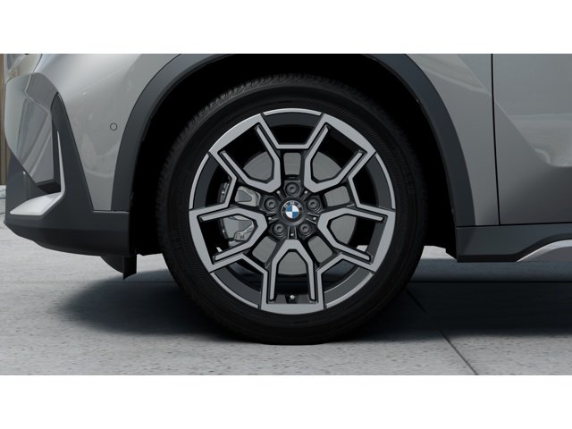 New 2026 Space Silver Metallic BMW xDrive28i image 7