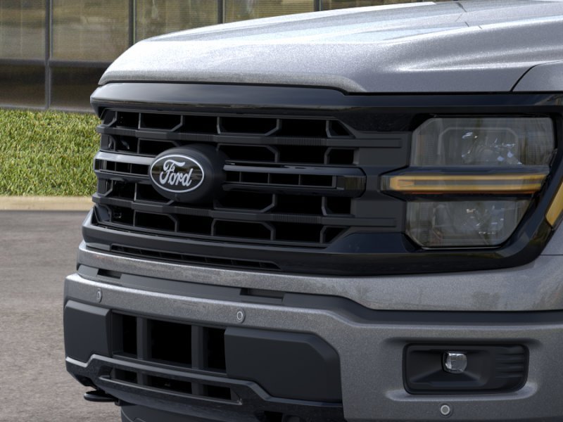 New 2026 Carbonized Gray Metallic Ford XLT image 17