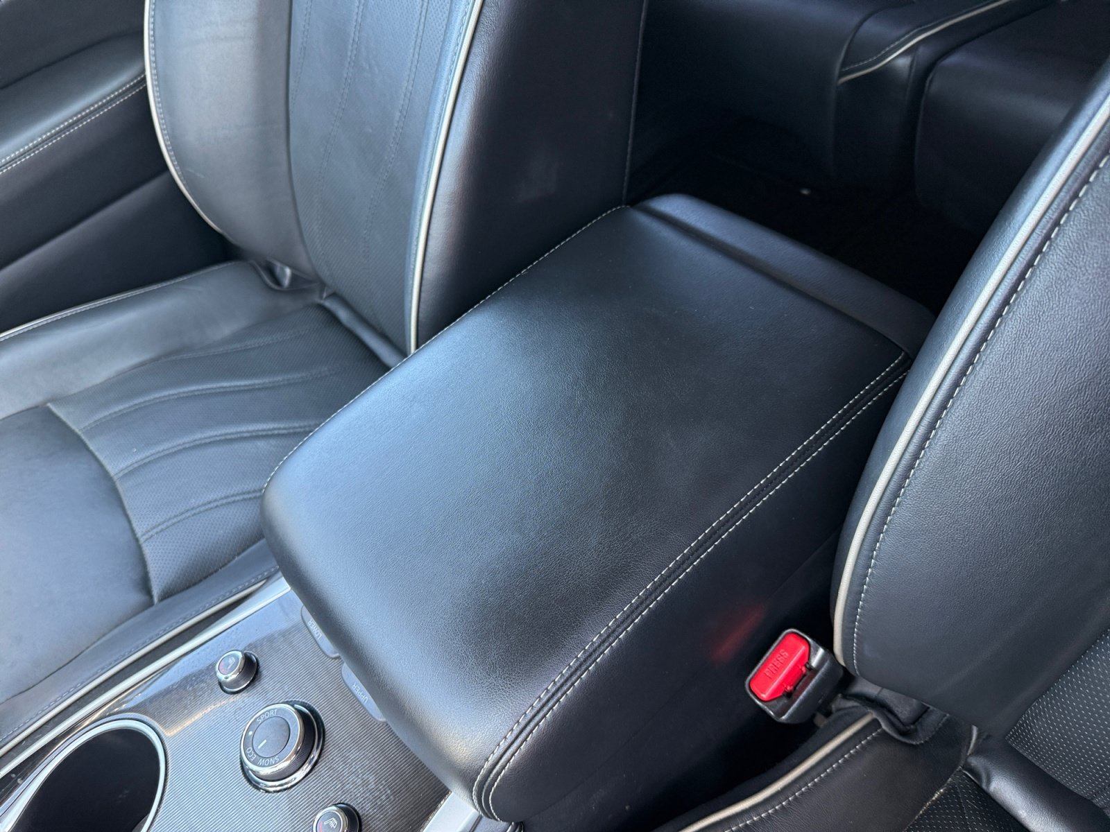 Used 2018 Gun Metallic INFINITI Base image 14
