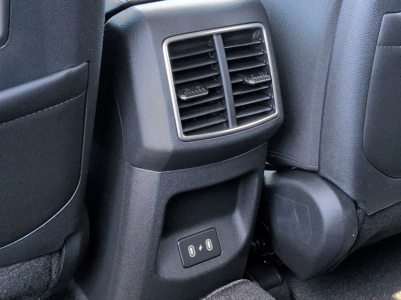 New 2026 Wolf Gray Kia S image 22