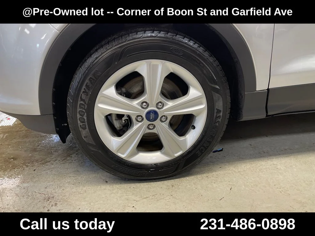 Used 2015 Silver Ford SE image 5