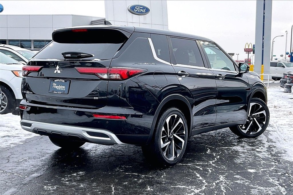 2024 MITSUBISHI OUTLANDER - Image 10