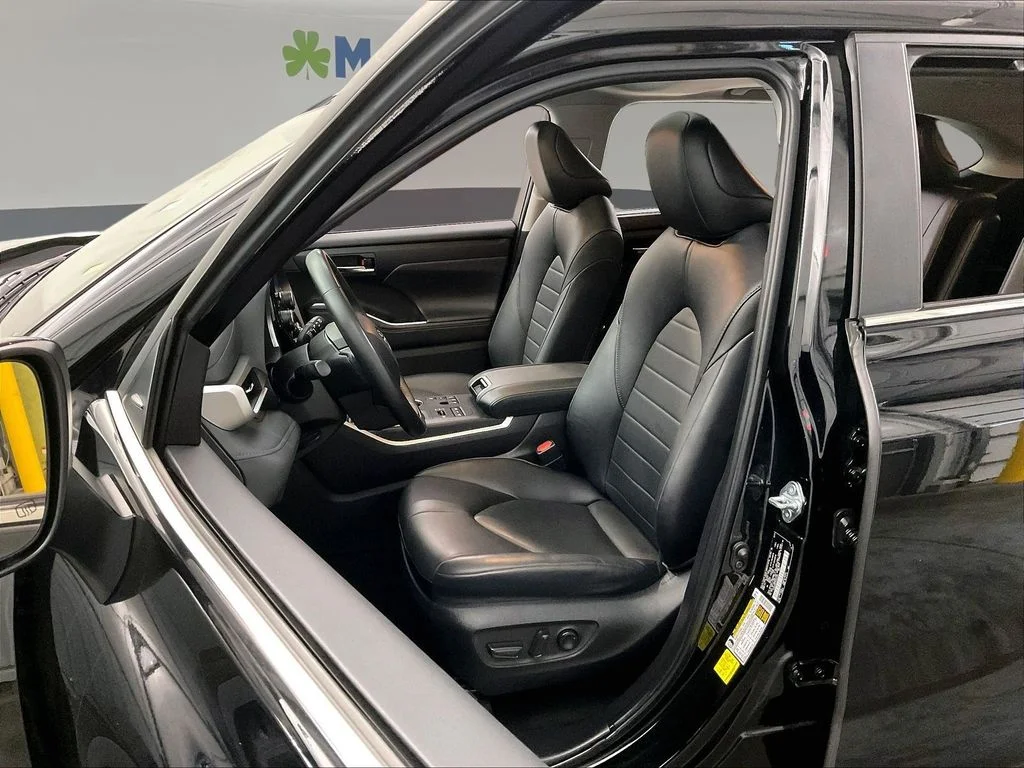 Used 2024 Black Toyota XLE image 29