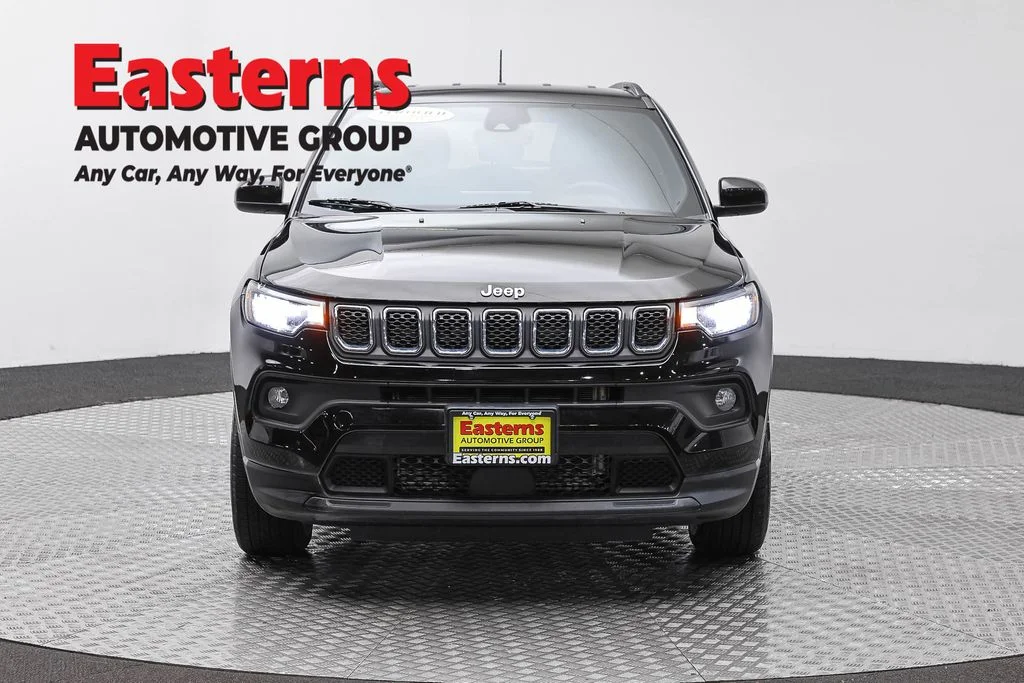 Used 2023 Black Jeep Latitude image 2