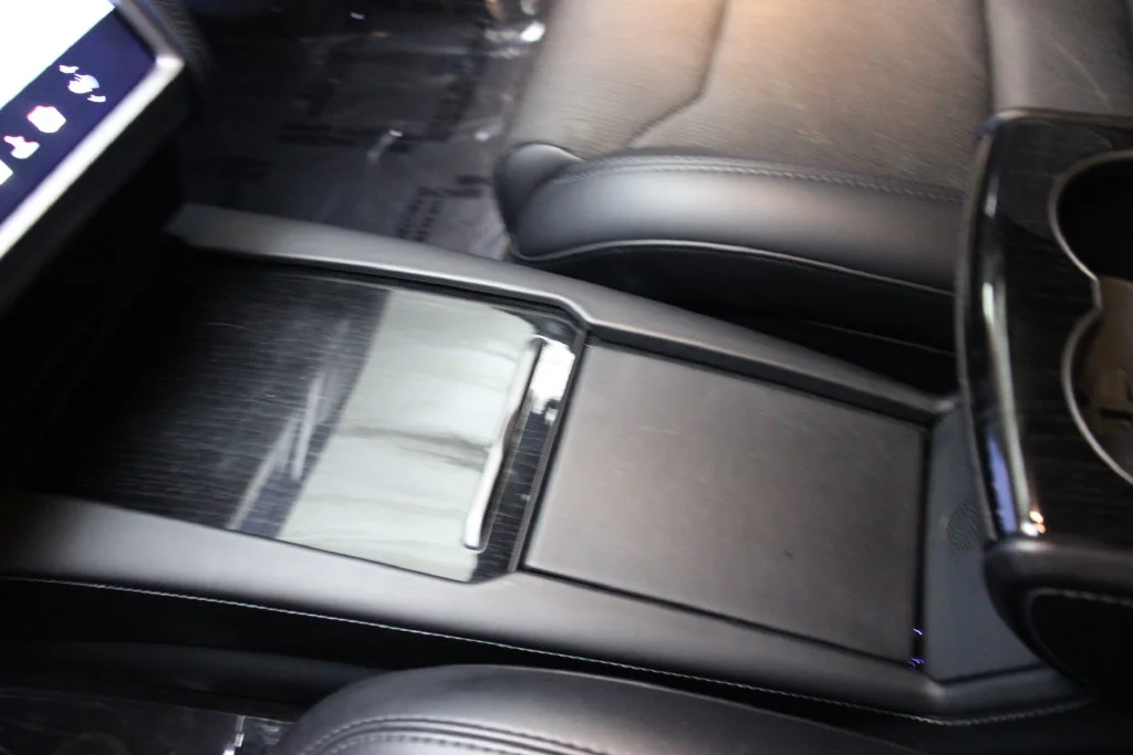 Used 2018 Obsidian Black Metallic Tesla  image 43