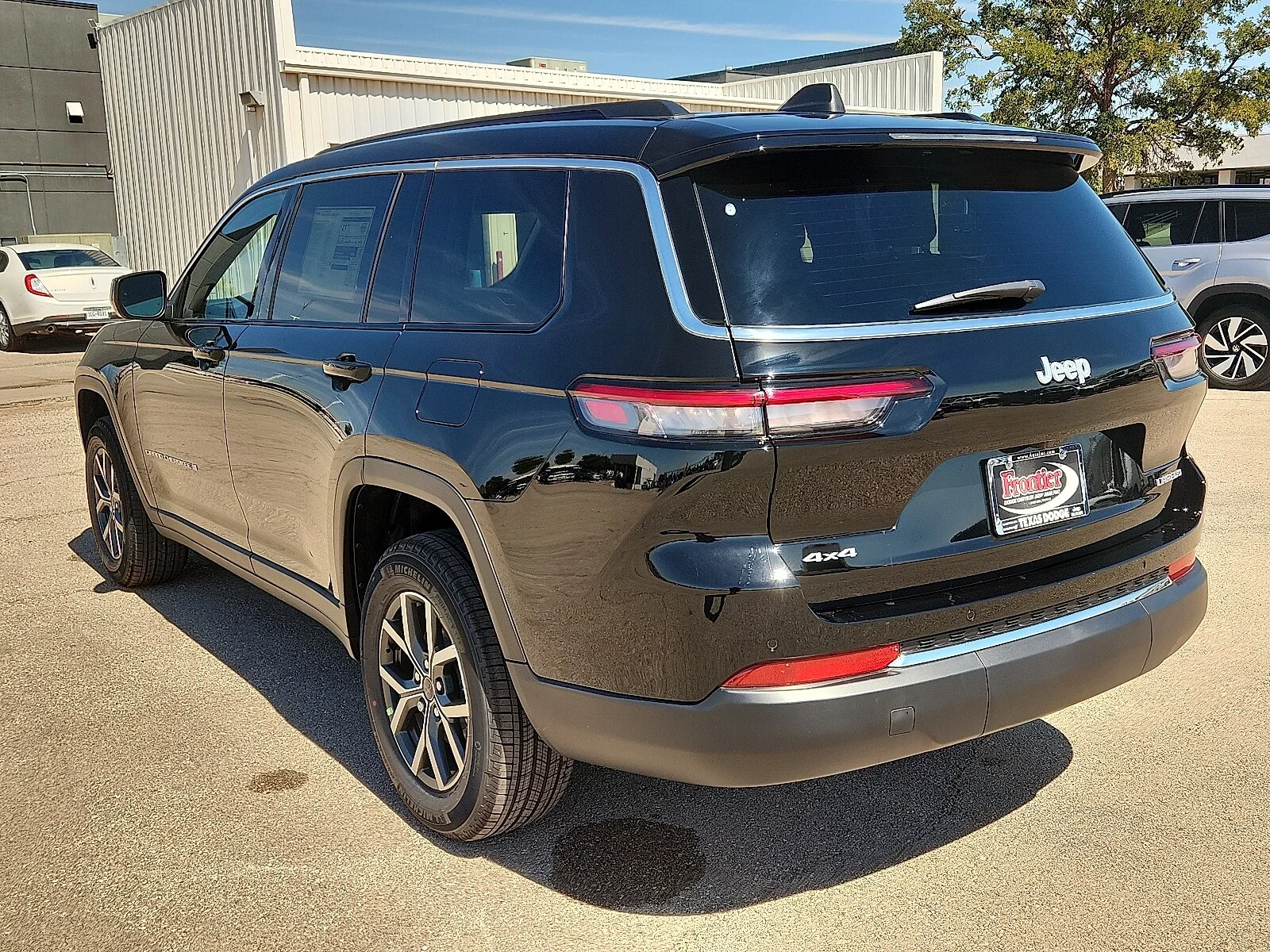New 2026 High Gloss Black Jeep L LAREDO X 4X4 image 3