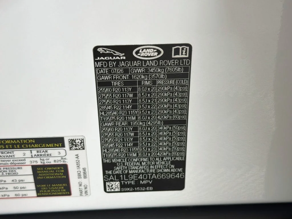 New 2026 Fuji White Land Rover Dynamic SE image 35