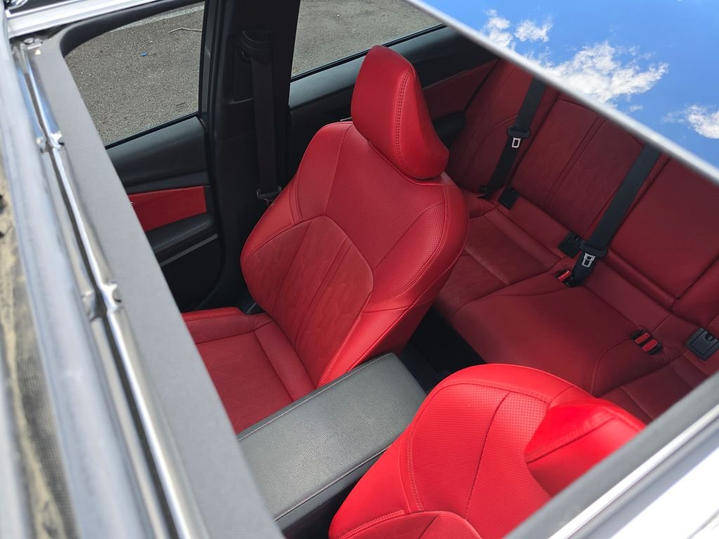 Used 2025  Toyota  image 21