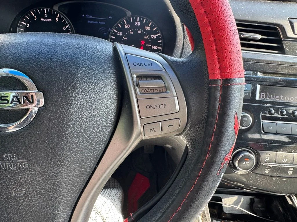 Used 2014 Black Nissan 2.5 S image 19