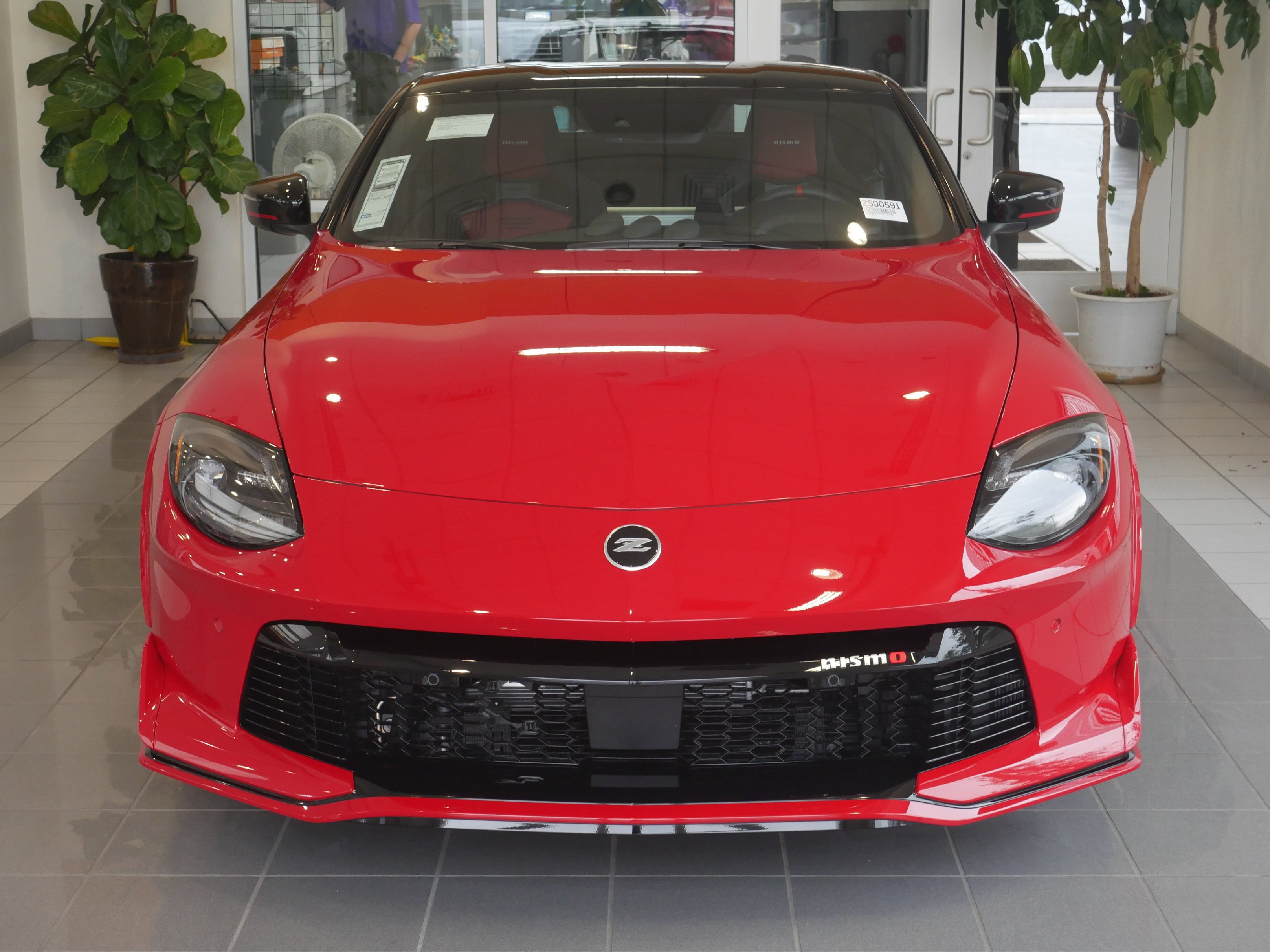 New 2027 Solid Red / Super Black Two-tone Nissan NISMO® image 33