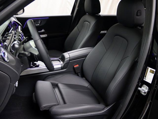 2025 Mercedes-Benz GLB Base - Photo 35