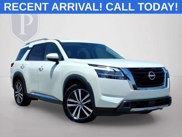 Used 2023 White Nissan Platinum image 1