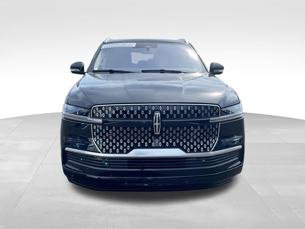 Used 2025 Black Lincoln Reserve image 3