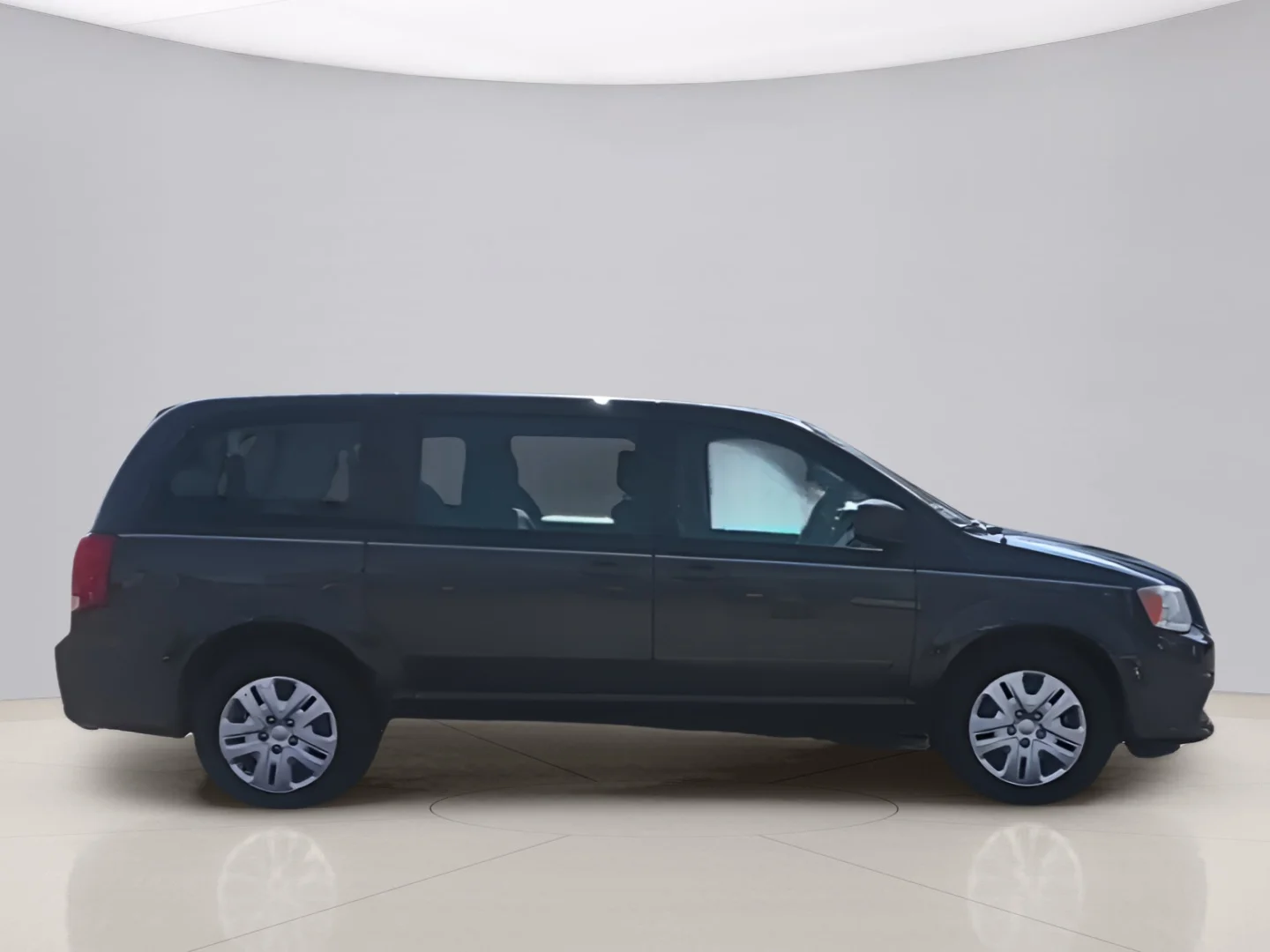 Used 2014 Gray Dodge SE image 6