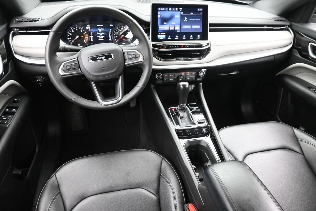 Used 2025 White Jeep Limited image 15