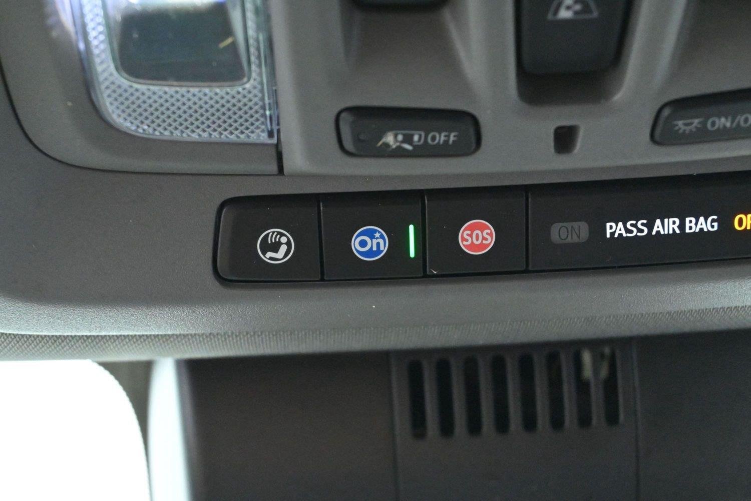 Used 2023 White Frost Tricoat GMC SLT image 31