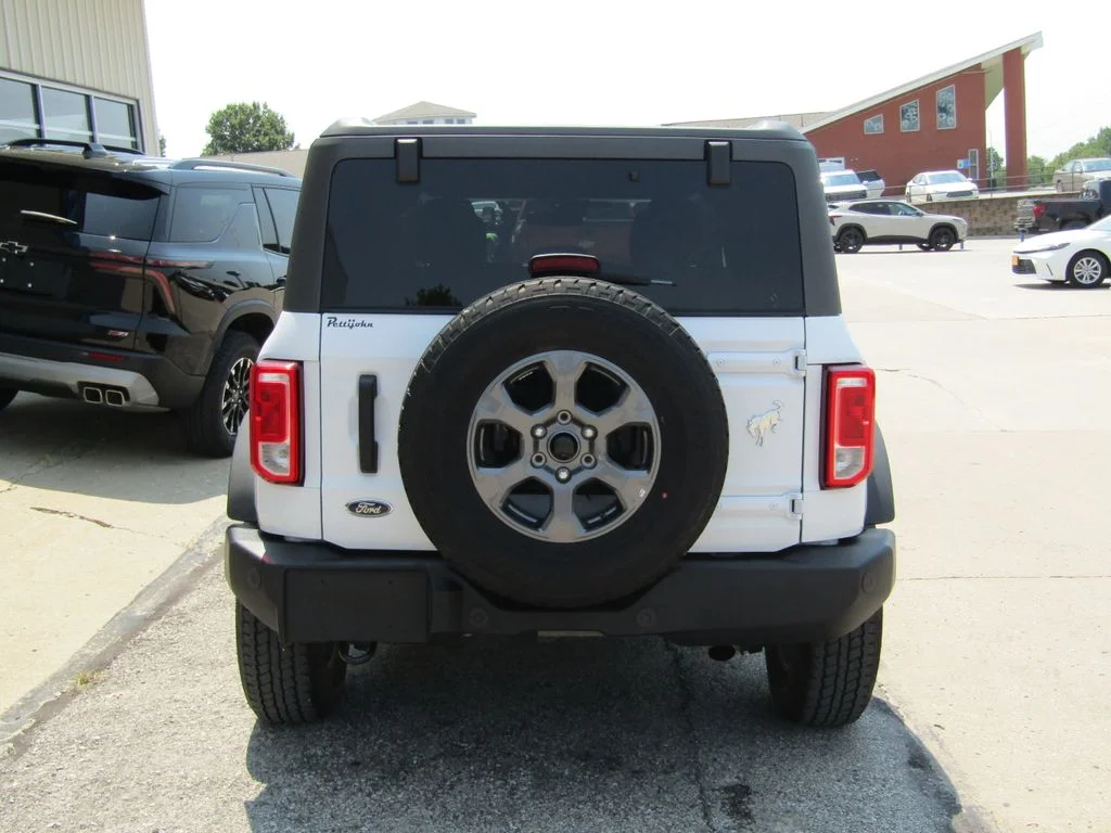 Used 2025 White Ford Big Bend image 4