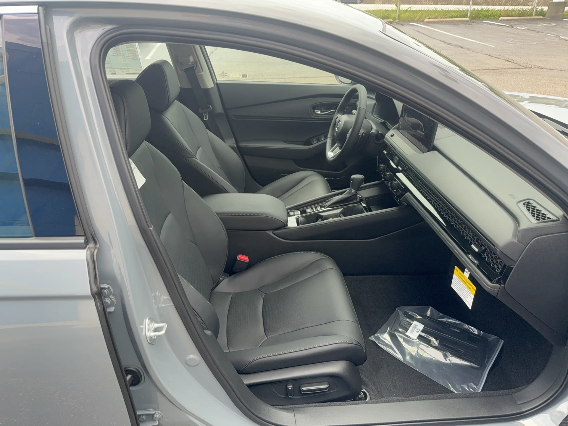 New 2026 Urban Gray Pearl Honda Touring image 15