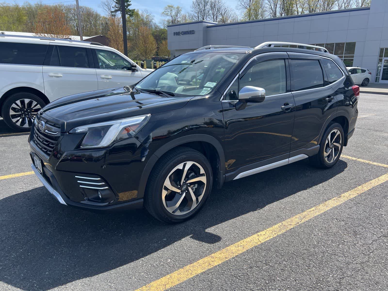 2023 Subaru Forester Touring's photo