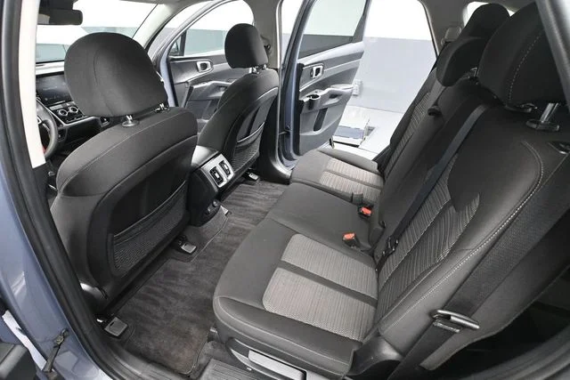 2023 Kia Sorento LX - Photo 35