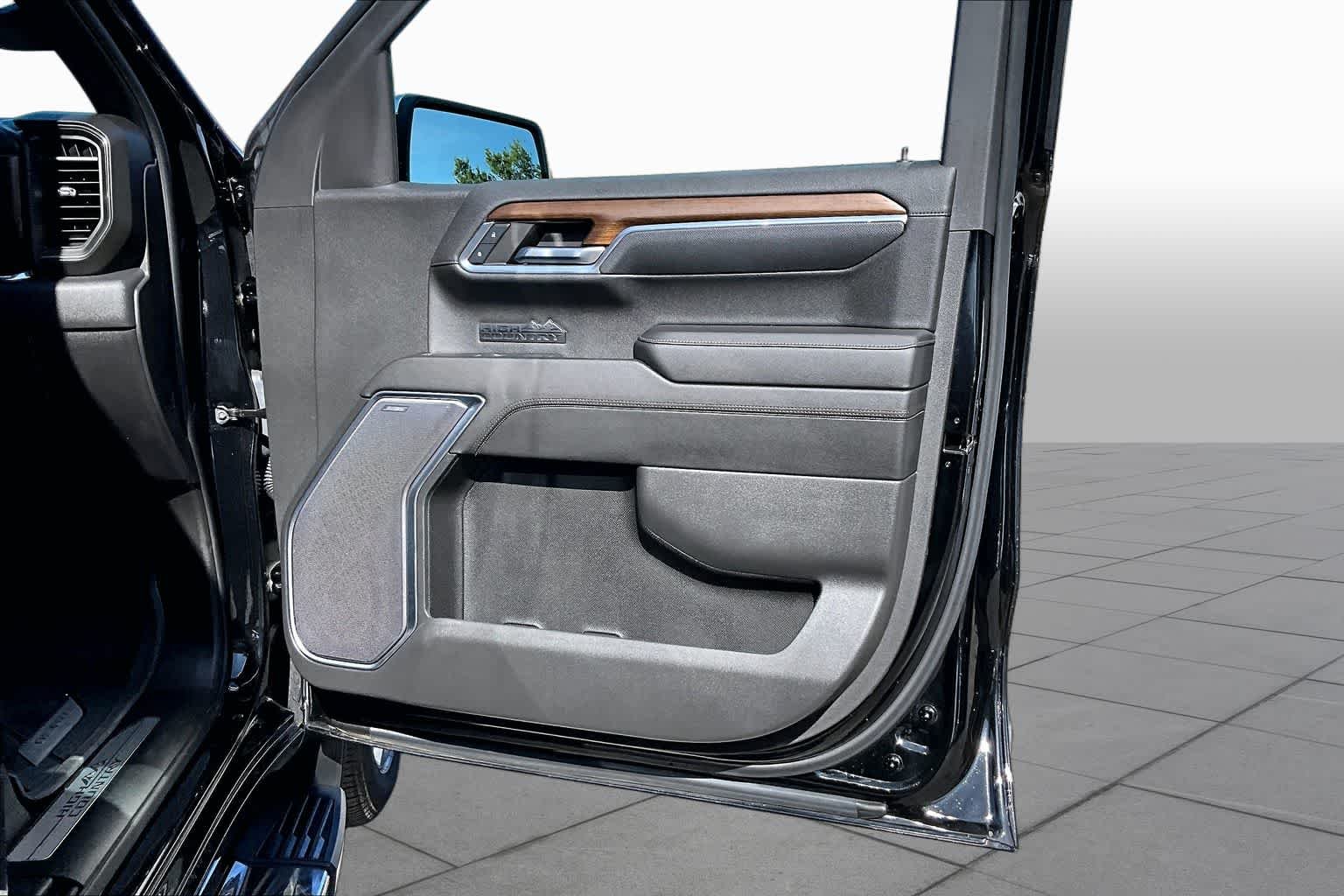 Used 2024 Black Chevrolet High Country image 27