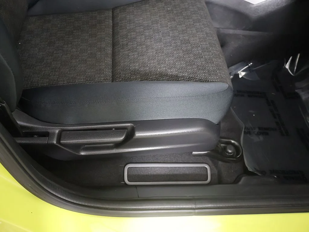 Used 2016 Mystic Yellow Pearl Honda LX image 28
