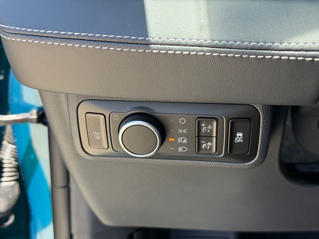 New 2026 Adriatic Blue Metallic Ford Select image 12