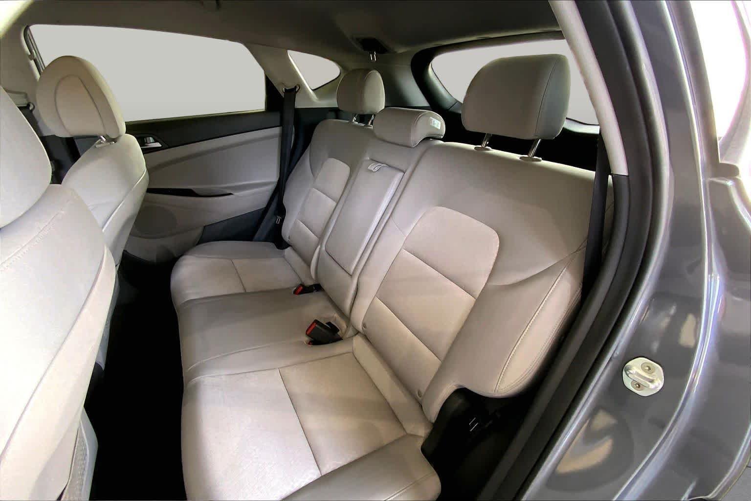 Used 2017 Coliseum Grey Hyundai SE image 20