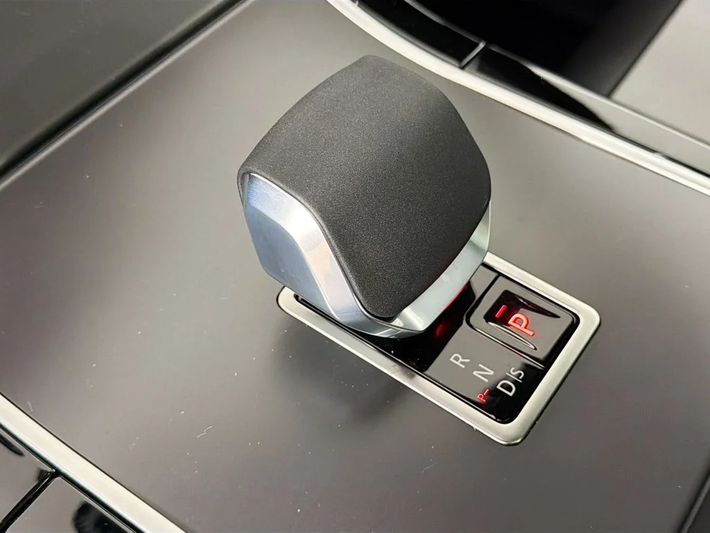 New 2026 Zadar Grey Land Rover S image 17