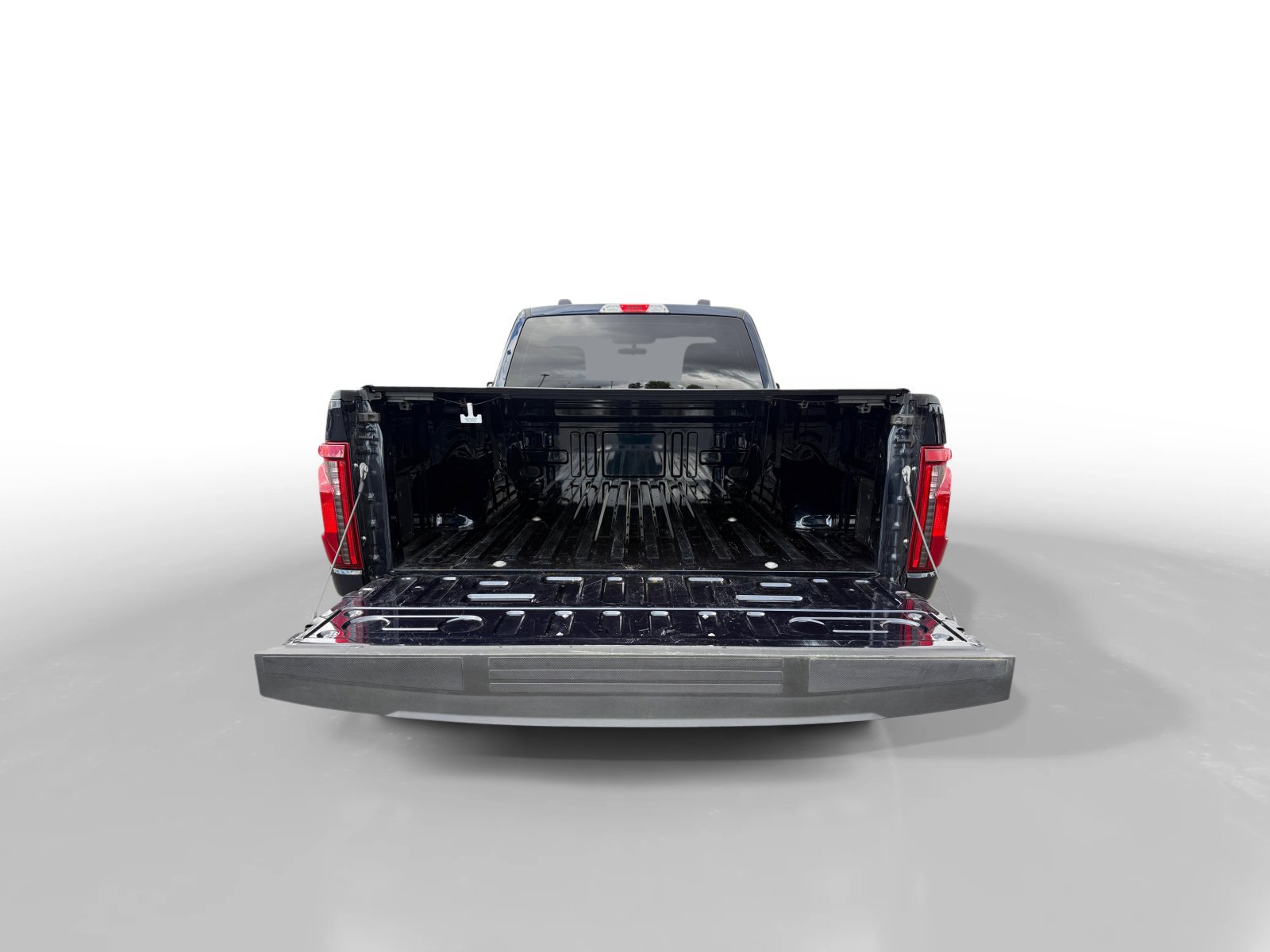Used 2025 Blue Metallic Ford XL image 16