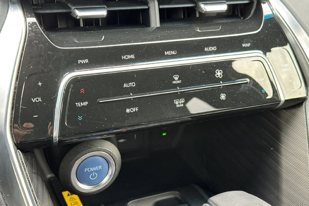 2022 Toyota Venza Limited - Photo 21