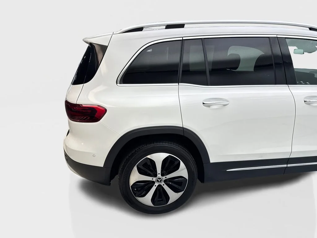 Used 2024 White Mercedes-Benz GLB 250 image 18