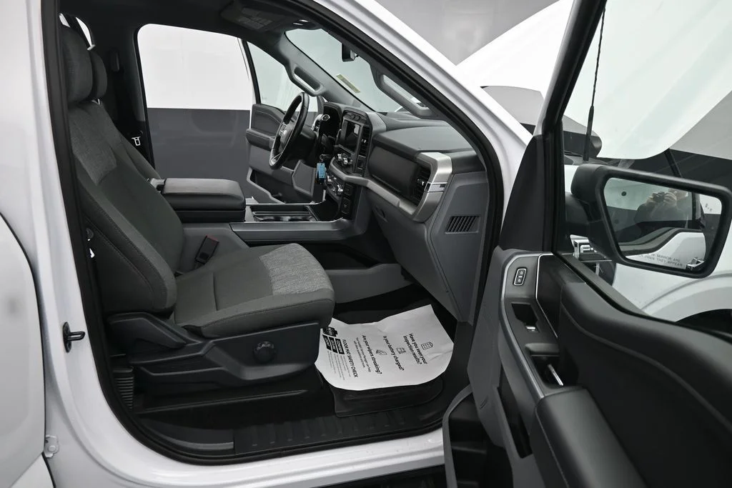 Used 2022 White Ford XLT image 23