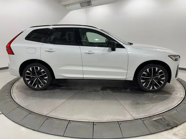 New 2026 Crystal White Volvo Ultra image 6