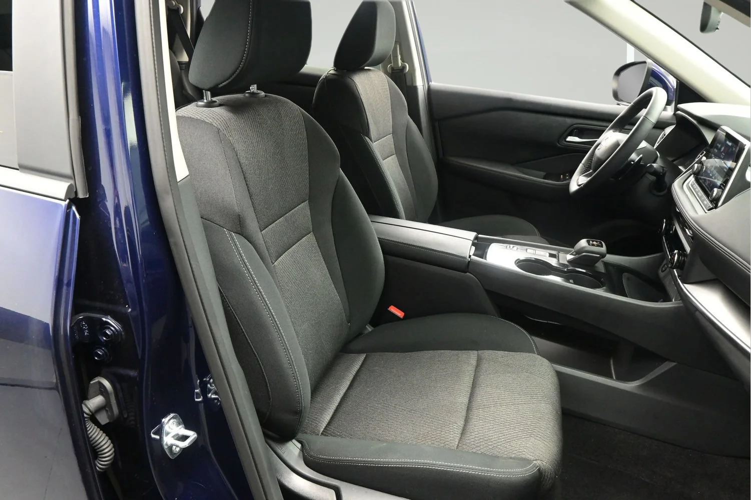 Certified Used 2025 Deep Ocean Blue Pearl Nissan SV image 14