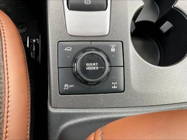 New 2026 Velocity Blue Metallic Ford Outer Banks® image 54