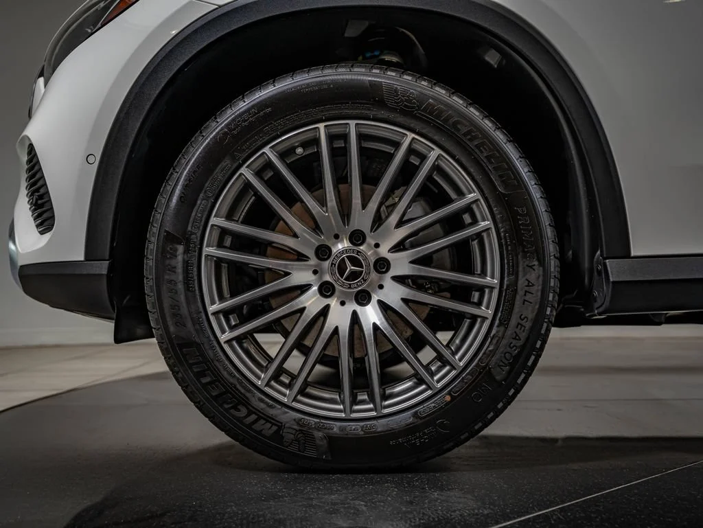 New 2027 Polar White Mercedes-Benz GLC 300 image 10