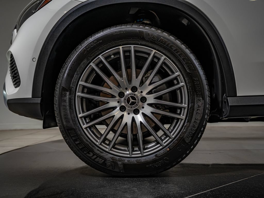 New 2027 Polar White Mercedes-Benz GLC 300 image 10